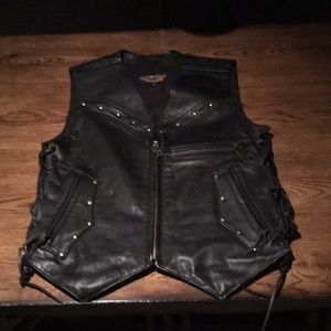 Men’s Harley Davidson studded leather vest.